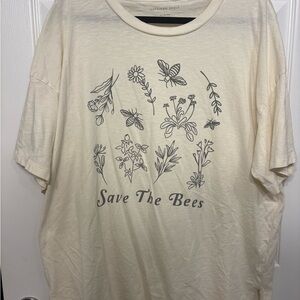 American Eagle oversized “Save the Bees” tee